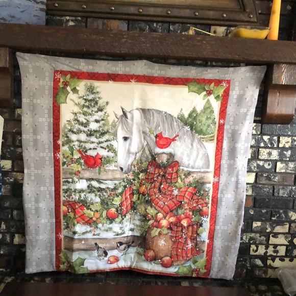 Fireplace quilt wall hanging handmade winter scene white horse 🐎 and cardinals - Picture 2 of 4